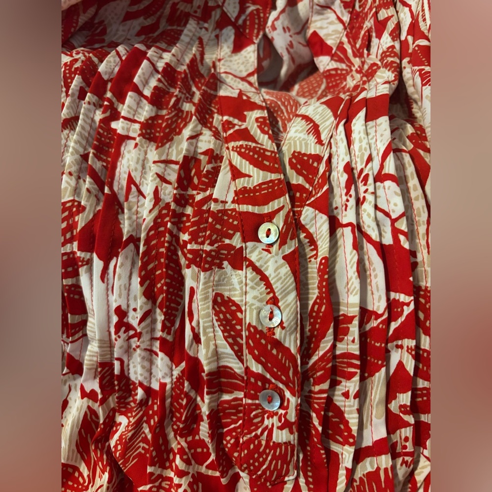 Entro Dress with Red and White Floral Pattern - Picture 7 of 8